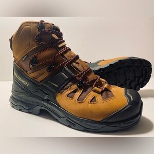 Salomon Men's Tan and Black Hiking Boots